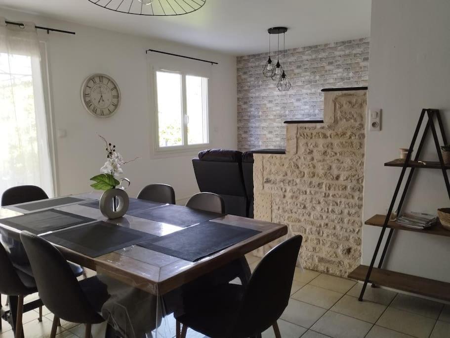 Gite Le Vieux Moulin Sansais Extérieur photo