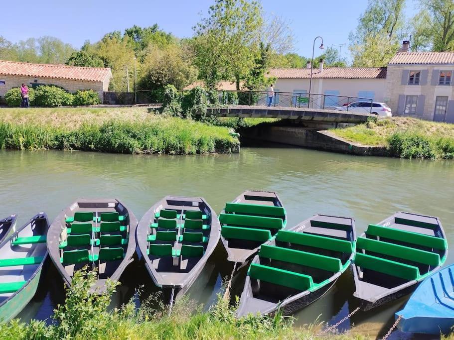 Gite Le Vieux Moulin Sansais Extérieur photo